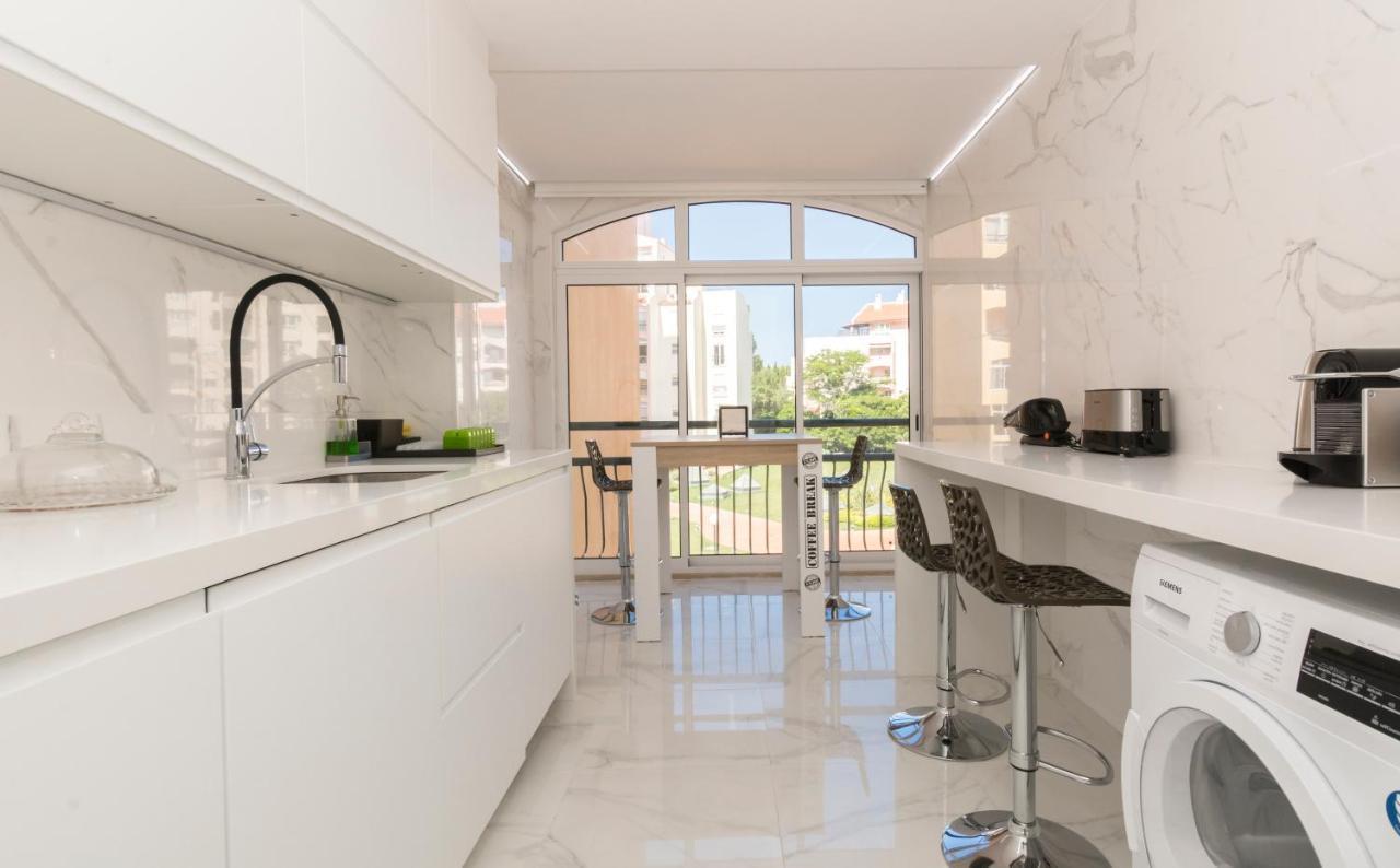 Houze_Lovely Flat With Swimming Pool! Cascais Bagian luar foto
