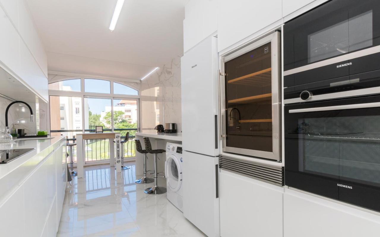 Houze_Lovely Flat With Swimming Pool! Cascais Bagian luar foto