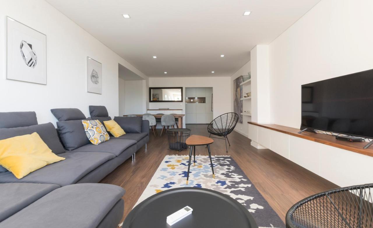 Houze_Lovely Flat With Swimming Pool! Cascais Bagian luar foto